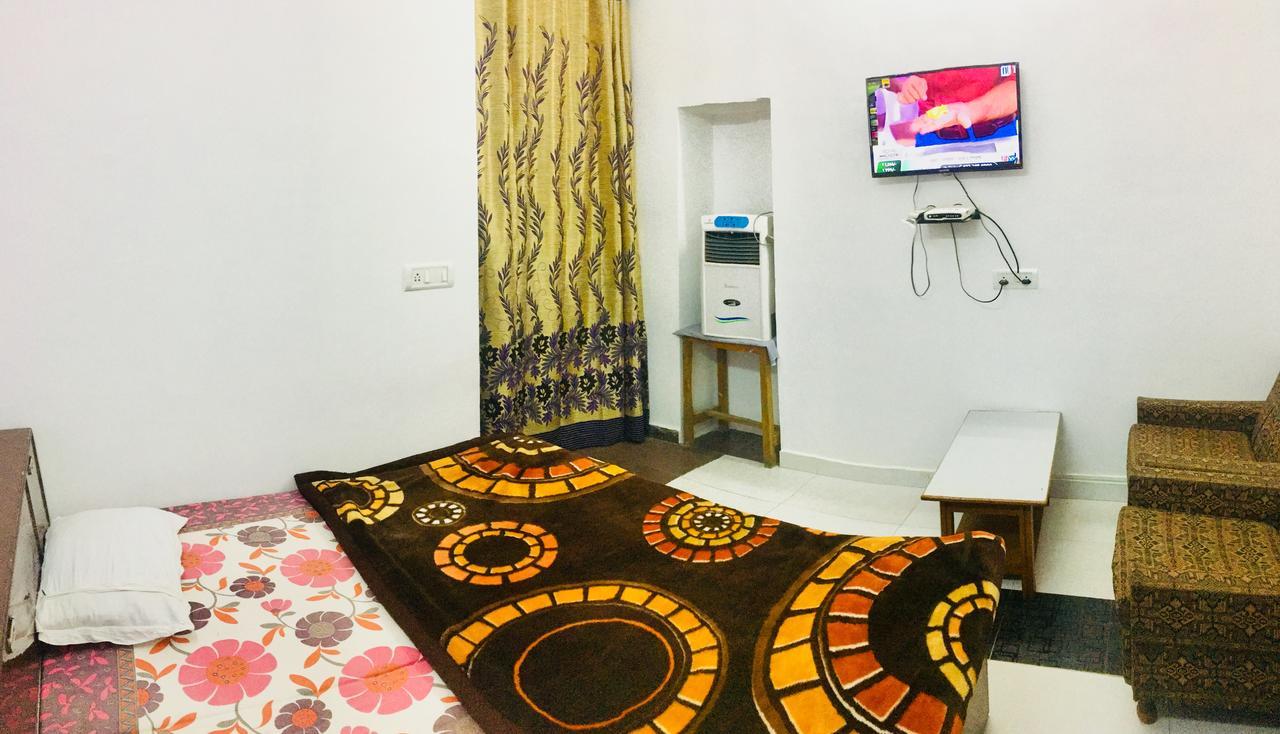 Hotel Heritage Sanyam Nahan Exterior photo